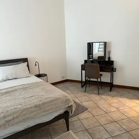 דירה Maddy's House מנדלו דל לאריו