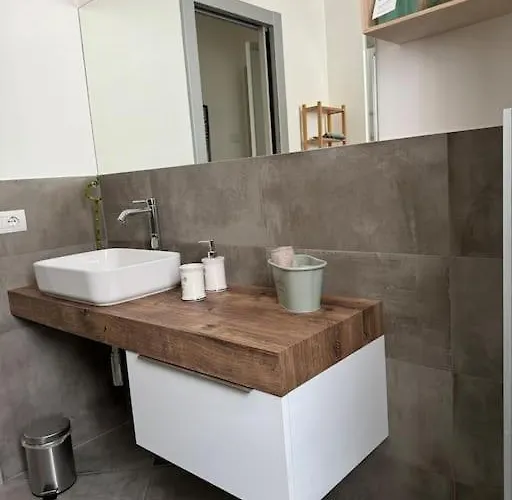 Maddy's House Apartment Mandello del Lario