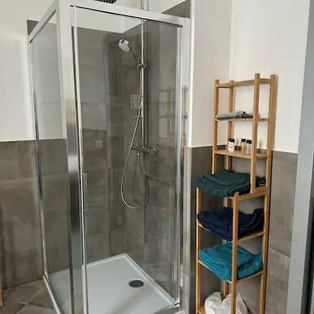 Апартаменты Maddy's House