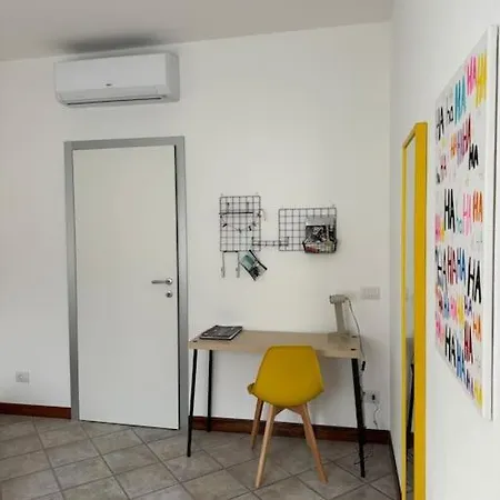 דירה Maddy's House מנדלו דל לאריו
